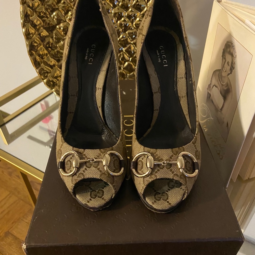 Gucci Peep Toe Heels - Picture 2 of 7